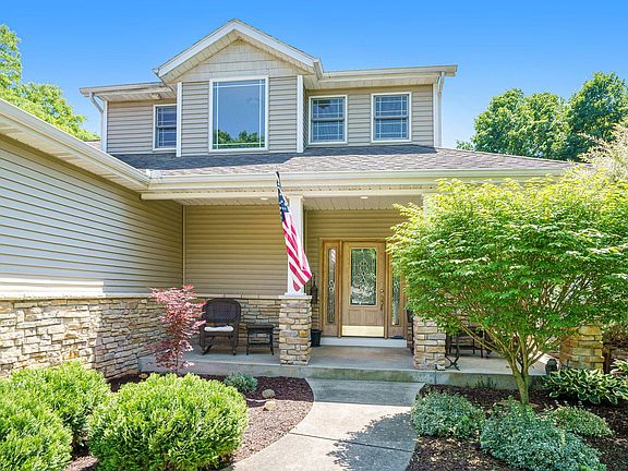 4th image of 25589 Windsor Dr