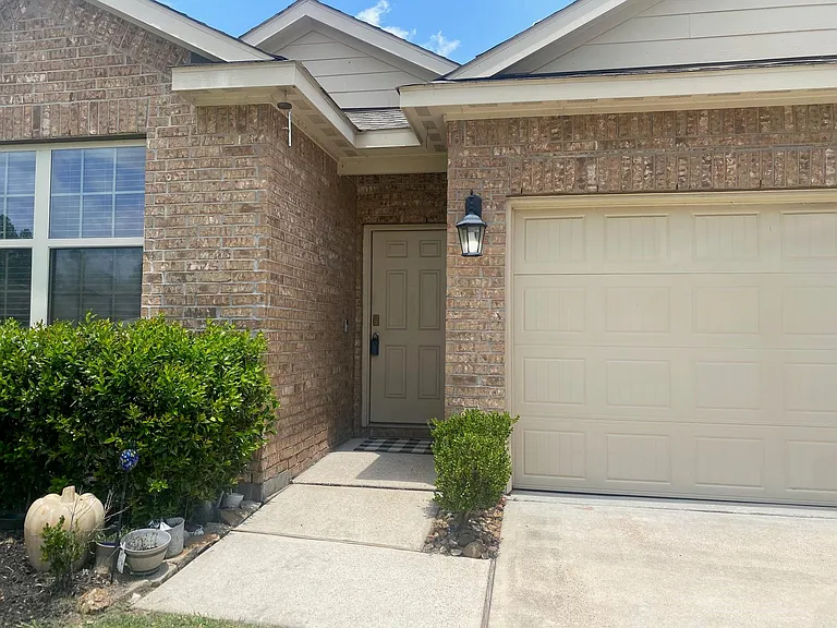 2314 Fallen Willow Ct — Photo 2
