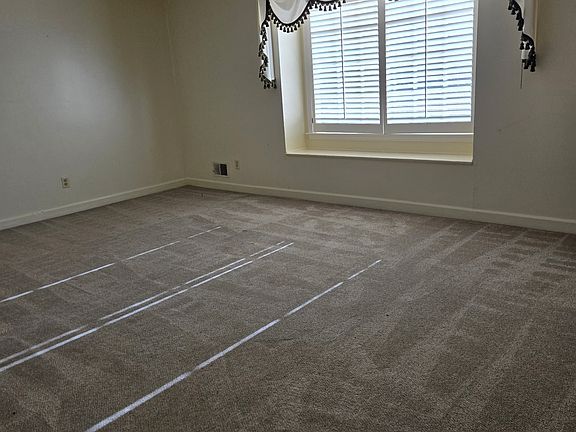 2nd image of 9 Brookspring Cir