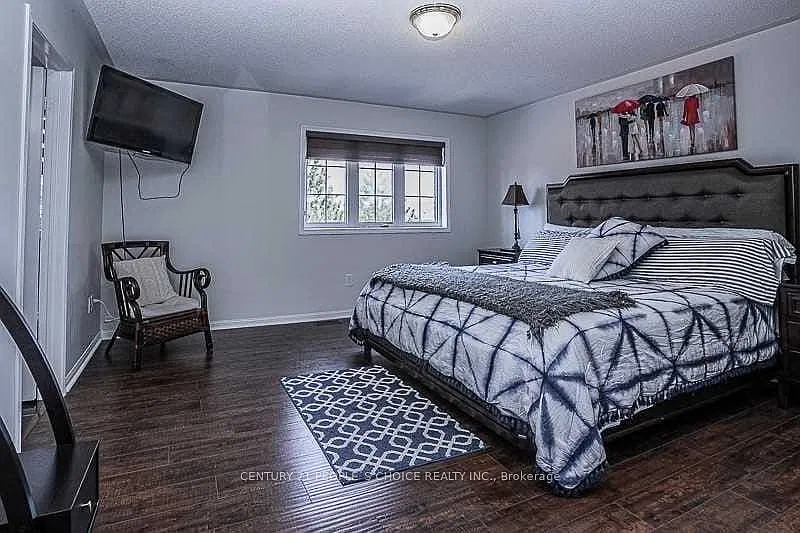 3 bed, $2,999 — Photo 2