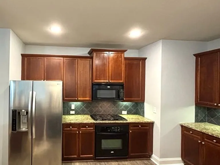 2408 Strand Ave — Photo 10