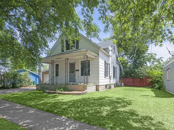 1320 Church St, Marinette, WI 54143