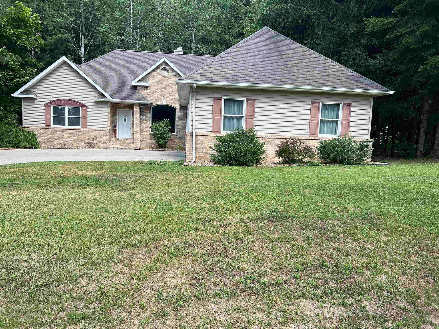 732 Blossomwood Dr, Clare, MI 48617 MLS 50114094 Zillow