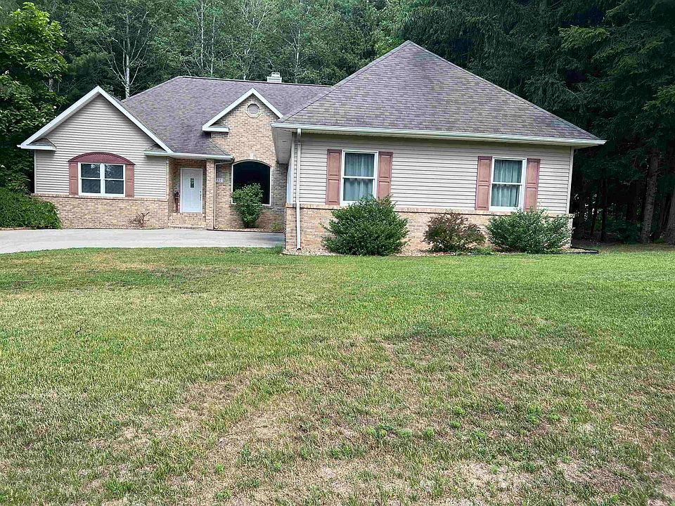 732 Blossomwood Dr, Clare, MI 48617 MLS 50114094 Zillow