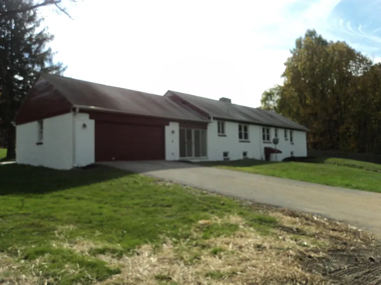 403 W Uwchlan Ave — Photo 3