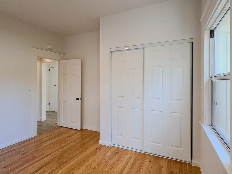 2011 Rosedale Ave — Photo 14
