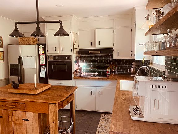 5th image of 644 Truxton Ct