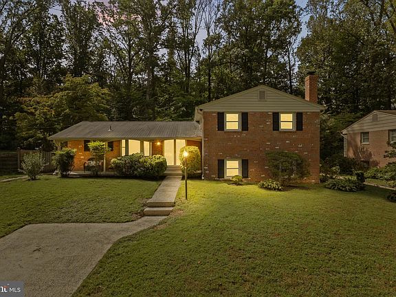 2nd image of 8939 Orange Hunt Ln