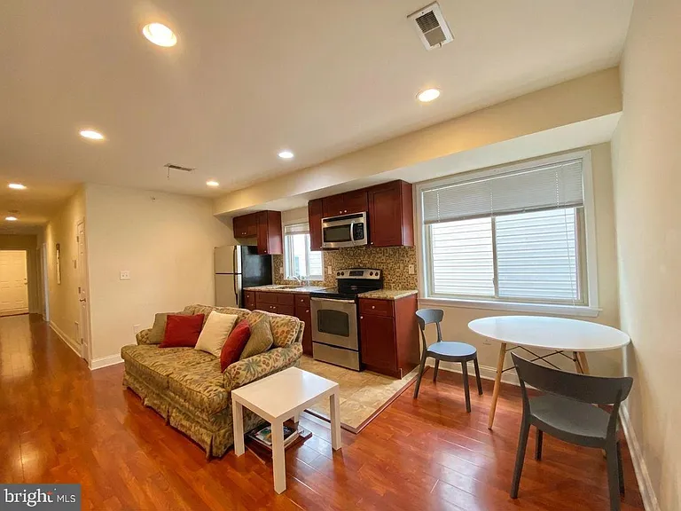 1417 N 17th St #2R — Photo 1
