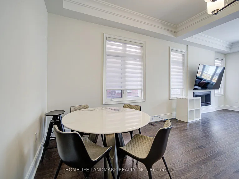 35 Red Giant St #MAIN 2ND FLOOR — Photo 10