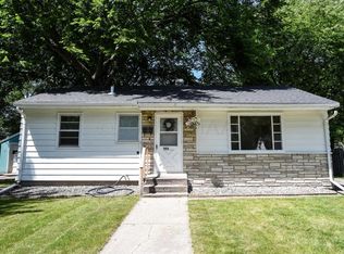1013 20th St S, Fargo, ND 58103