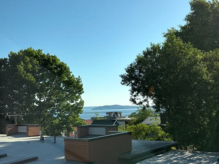 947 W McGraw St #41 — Photo 5
