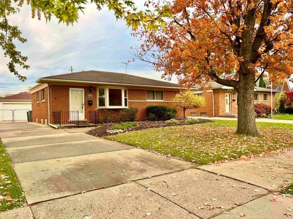 21630 Evergreen St, Saint Clair Shores, MI 48082