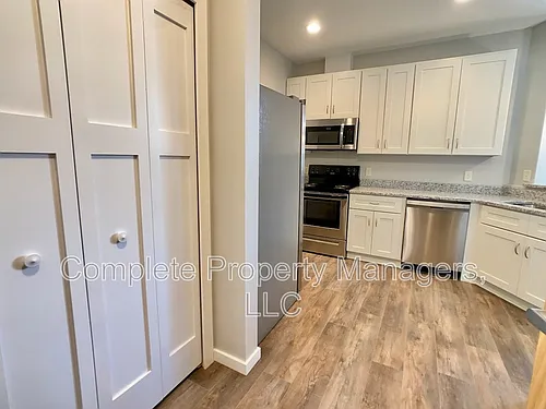 207 4th St E #25 Photo 1