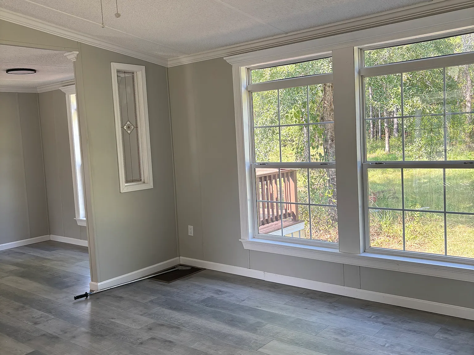 3 bed, 1280 sqft, $1,300 — Photo 2