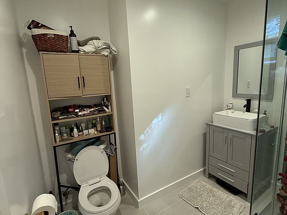 3rd image of 1162 N Poinsettia Pl #1
