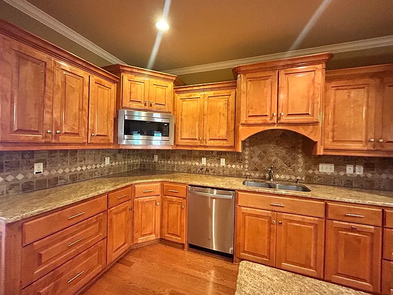 115 Noyant Dr — Photo 9