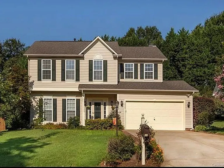 5938 Brookstone Dr NW — Photo 1