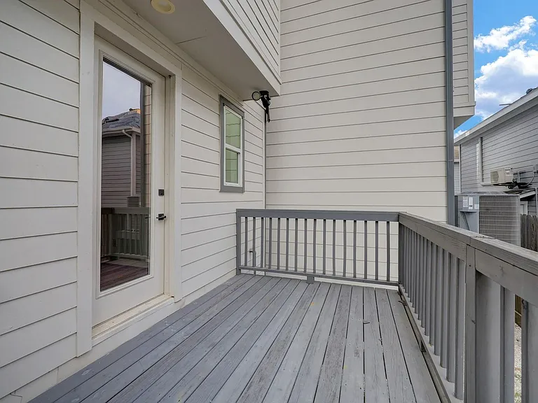 1535 W 24th St #C — Photo 5