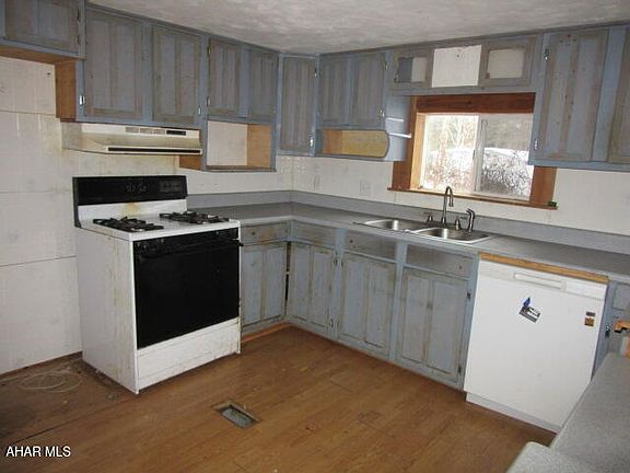 4th image of 133 Dagus Mines Rd