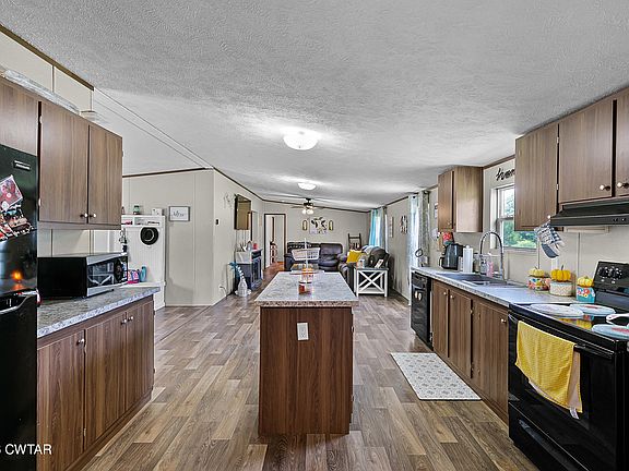 4th image of 141 Persimmon Grove Rd