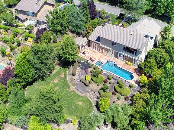 5th image of 3064 Aberdeen Ln
