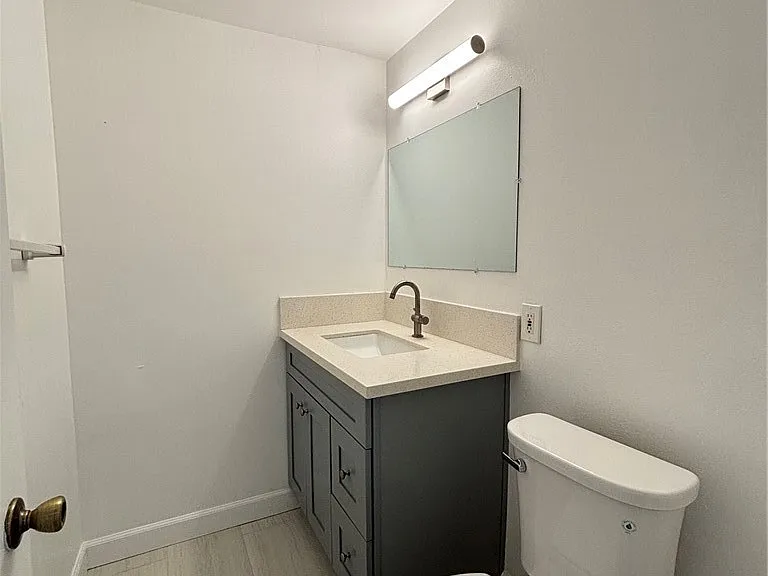 4646 Larwin Ave — Photo 15
