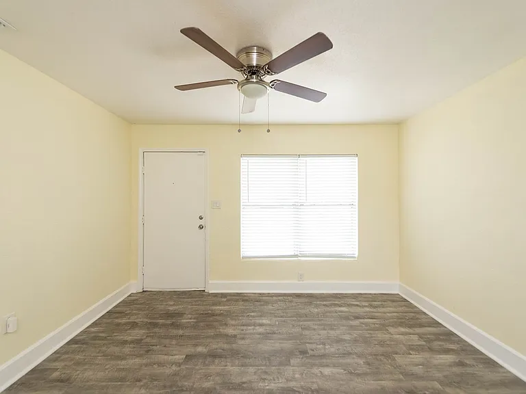 504 N Carolina Ave — Photo 12