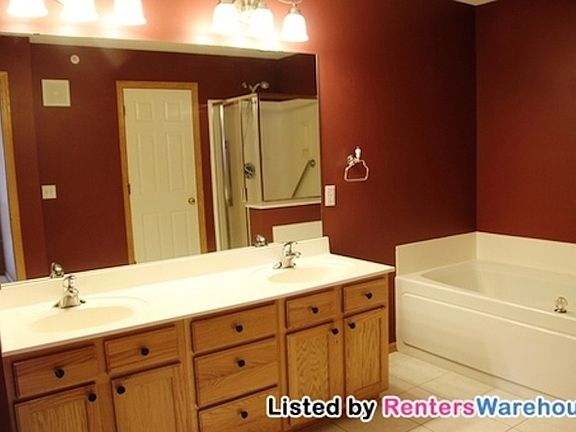 4th image of 13730 54th Ave N APT 201