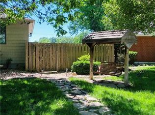 15805 E Kiger Cir, Independence, MO 64055