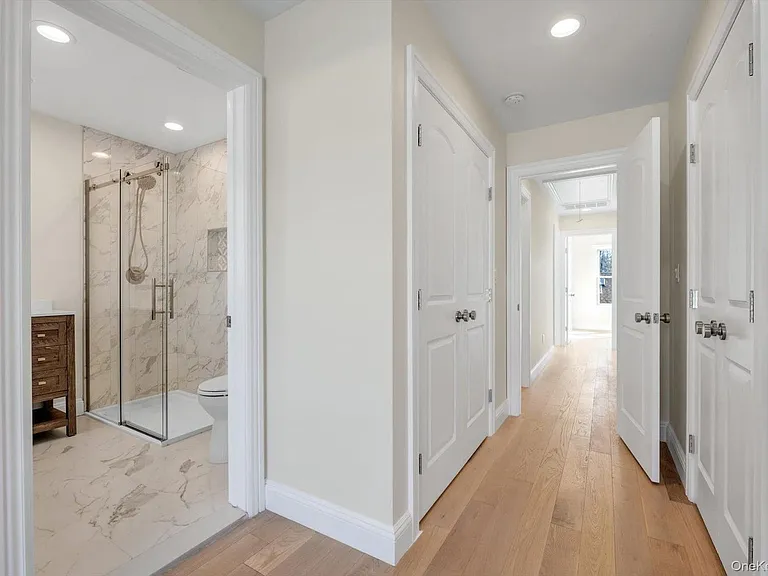 68 Edgewood Rd #B — Photo 12