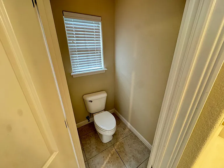 407 Lyndal Ln — Photo 22