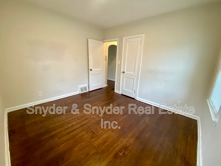 1011 Cordova Ave — Photo 14