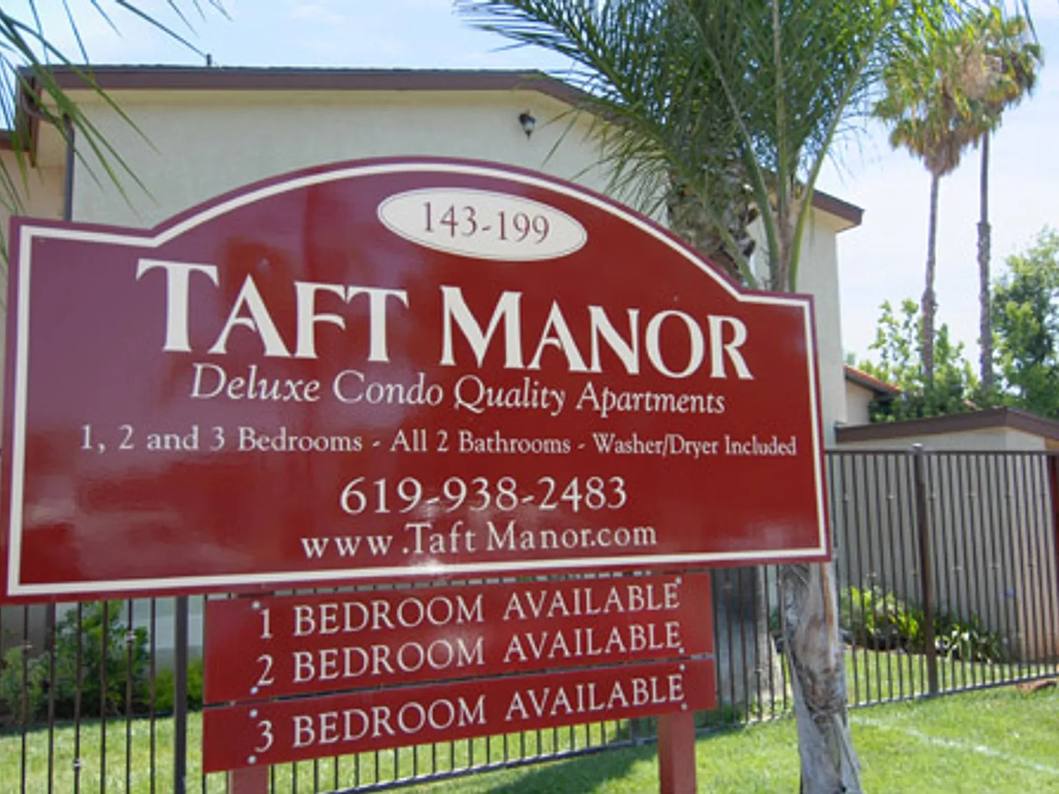 Taft Manor — Photo 1