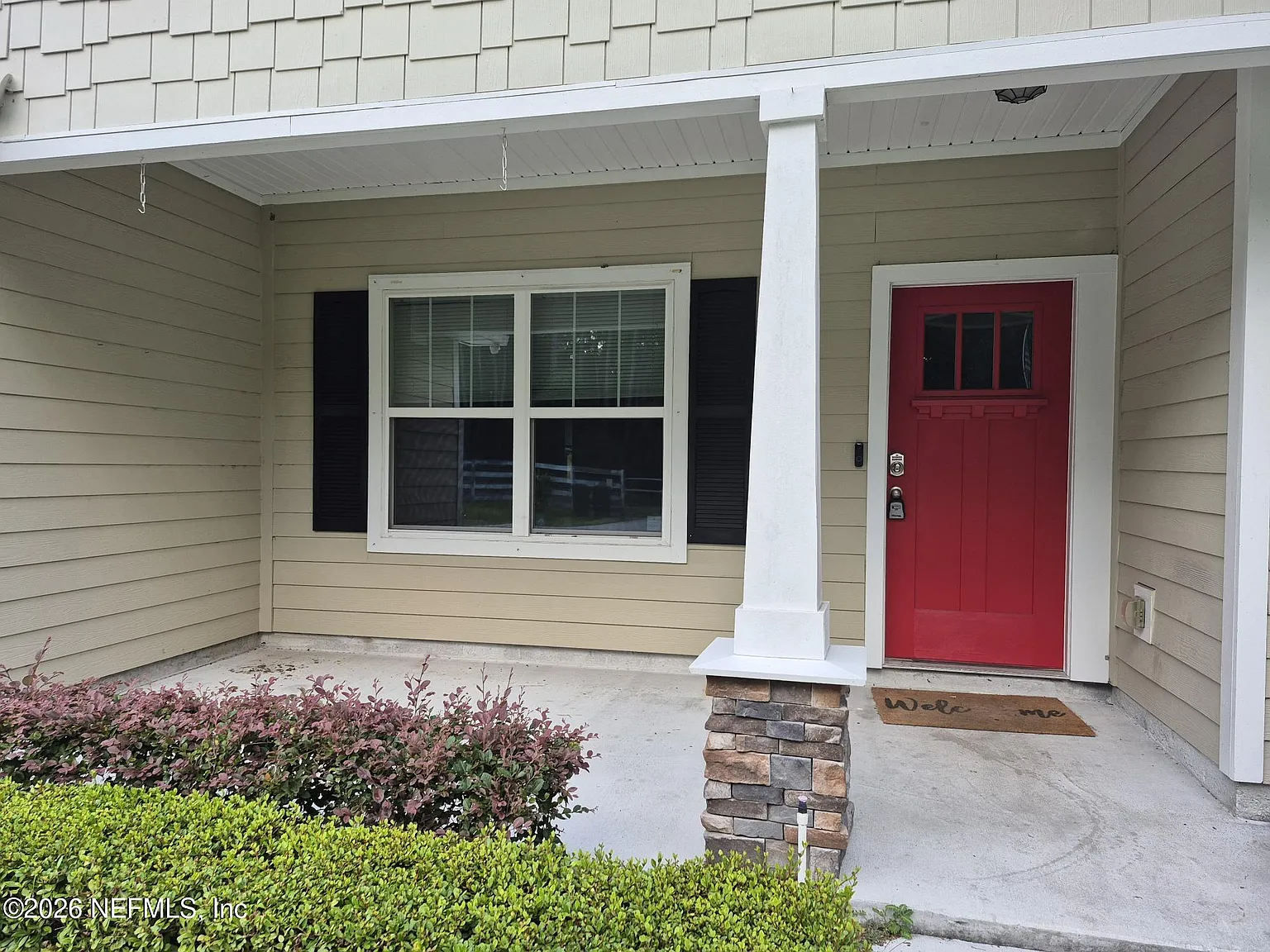 4 bed, 2.0 bath, 1854 sqft, $2,400 — Photo 4