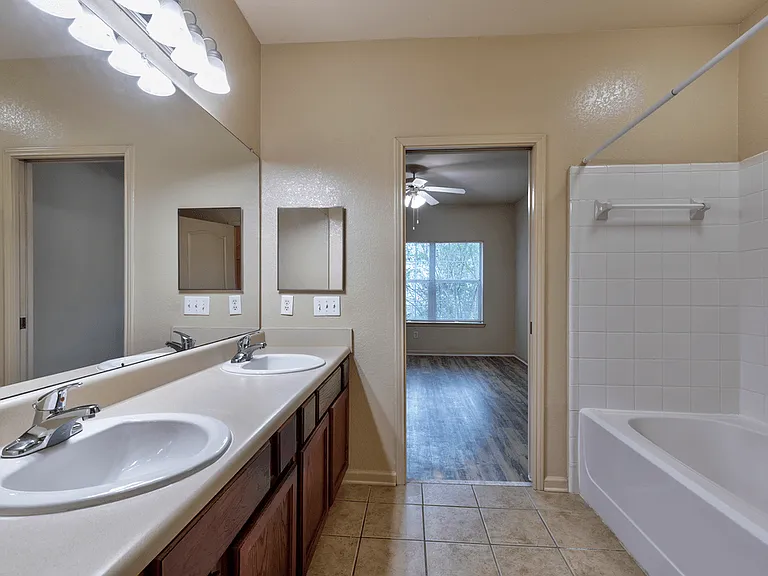 The Reserve at North River Apartments — Photo 41