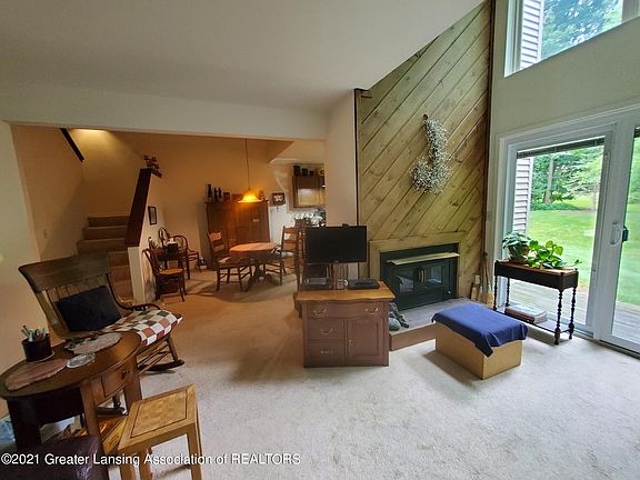 5th image of 2087 Fox Hollow Dr
