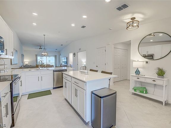 4th image of 15930 Grassland Ln #2425