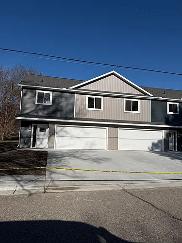 209 4th Ave N Photo 1