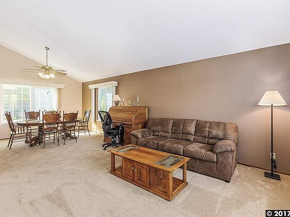 5th image of 130 Ironwood Ct