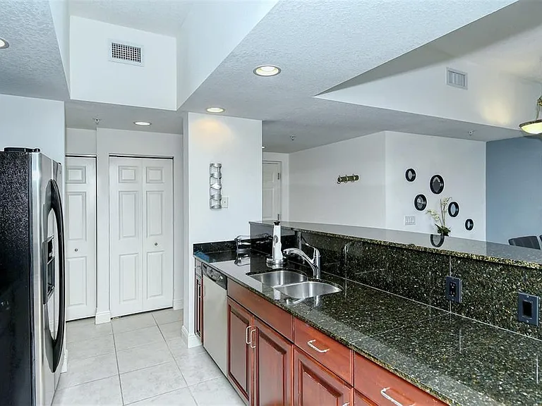 800 N Tamiami Trl #203 — Photo 18