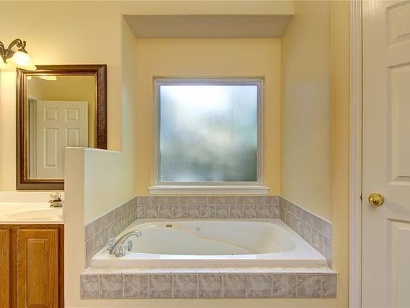 Master Tub