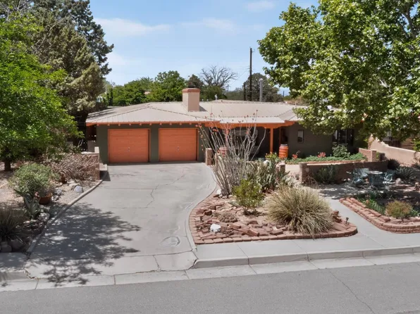715 Parkland Cir SE, Albuquerque, NM 87108