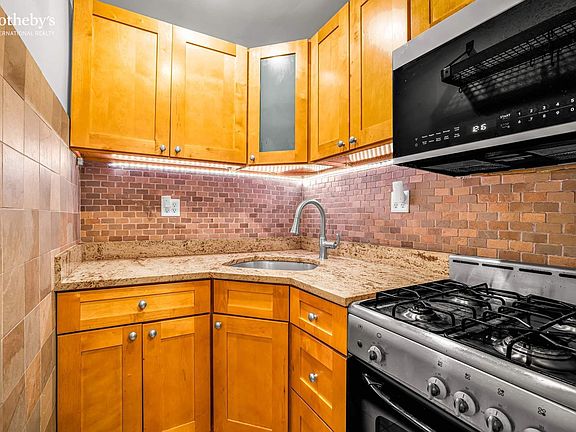 3rd image of 240 E 35th St APT 11F