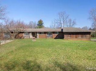 8825 Ortonville Rd, Clarkston, MI 48348