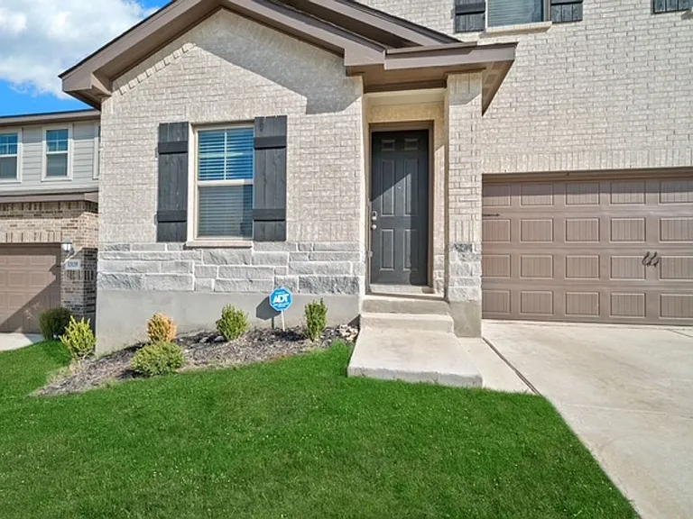 13131 Braxon Pass — Photo 2