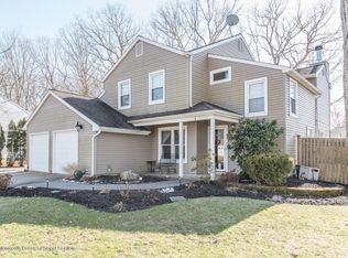 4 Weymouth Dr, Howell, NJ 07731
