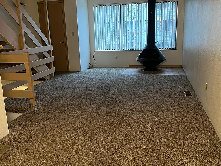 14338 SW Farmington Rd — Photo 3