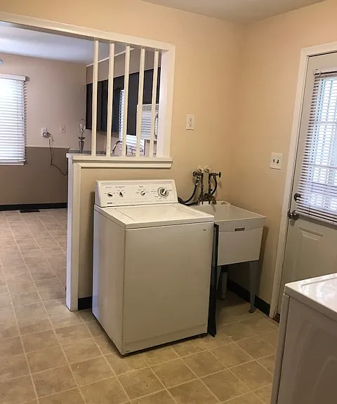 1735 Moulin Ave — Photo 13