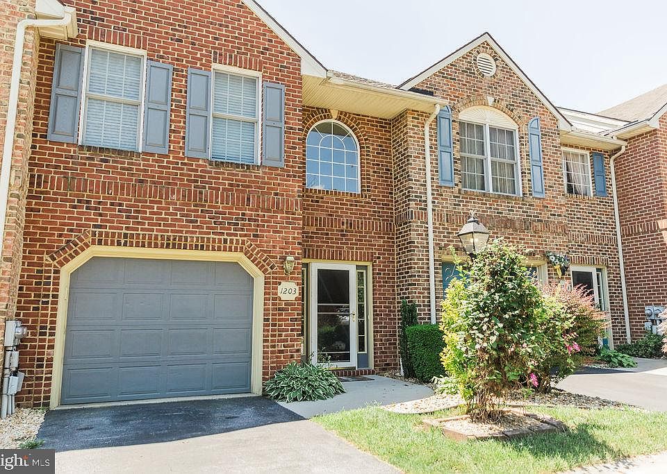 1203 Lindsay Ln, Hagerstown, MD 21742 Zillow